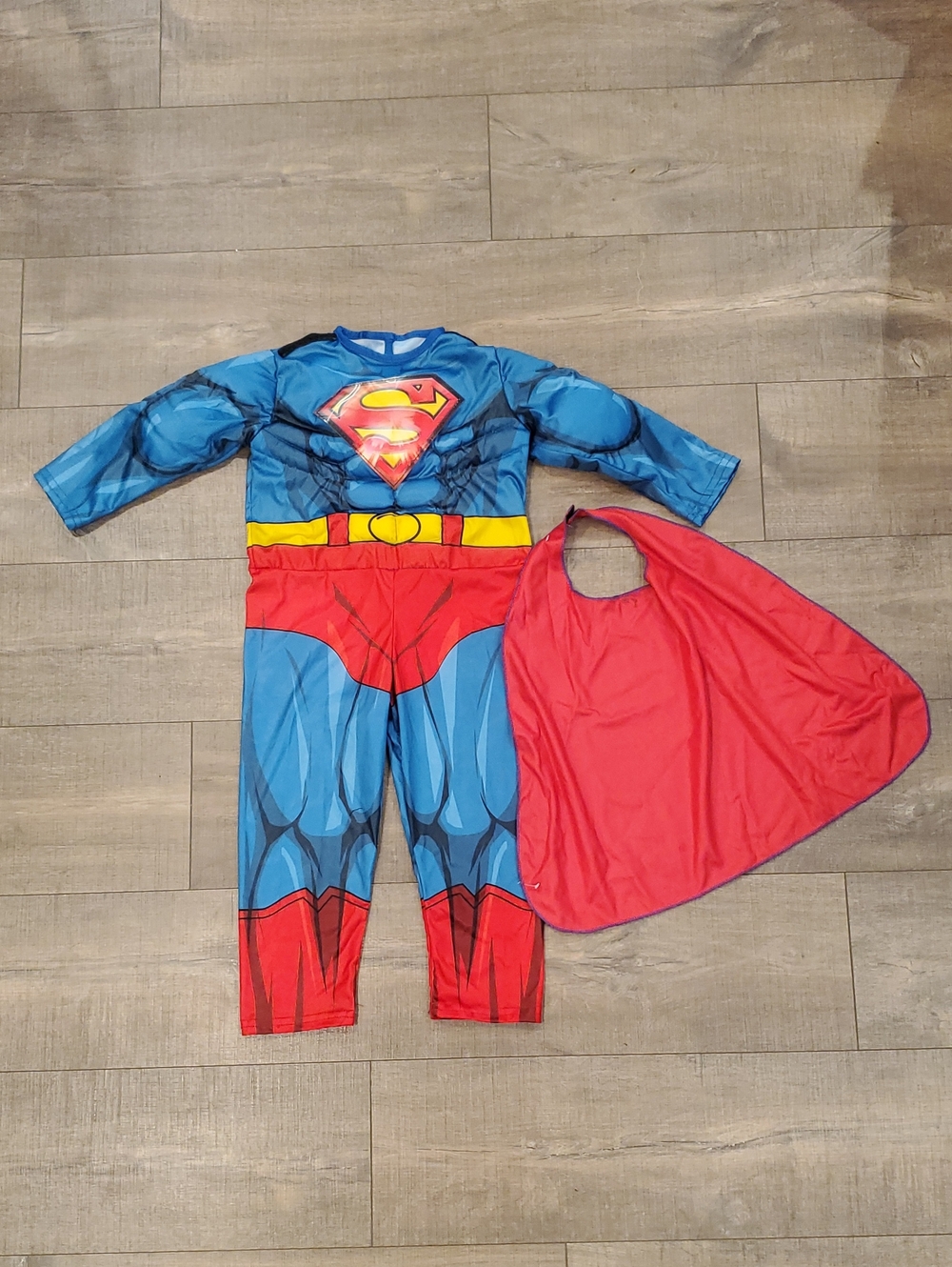 DC Comics Superman Deluxe Muscle Chest Costume 3T-4T